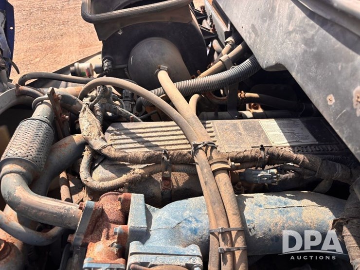 2006-international-durastar-4300-image-50
