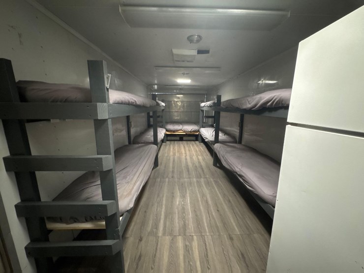 1995-pace-american-8'-x-48'-gooseneck-bunkhouse-tl-image-25
