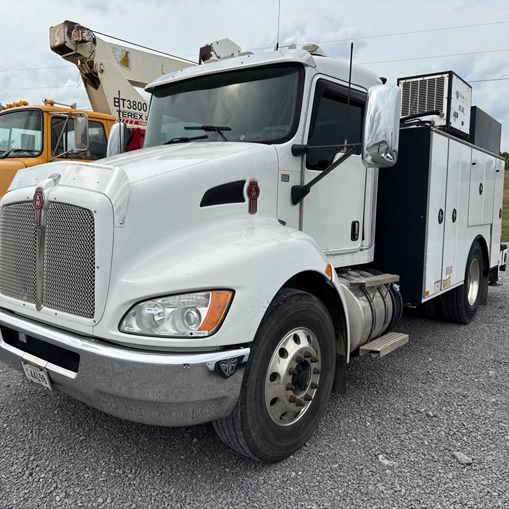 KENWORTH T270