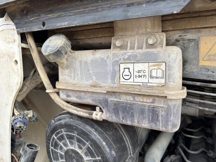 2022-bobcat-t66-image-37