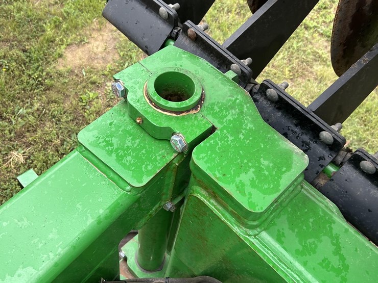 2021-john-deere-2680h-image-36