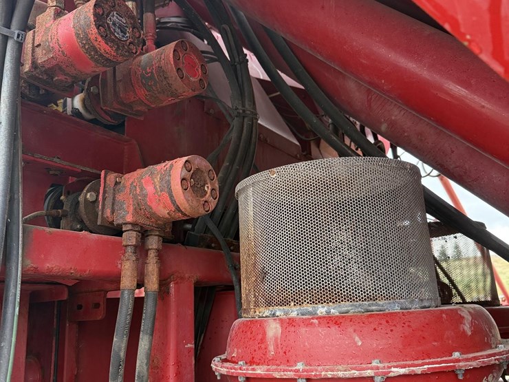 2010-case-ih-titan-3520-image-44