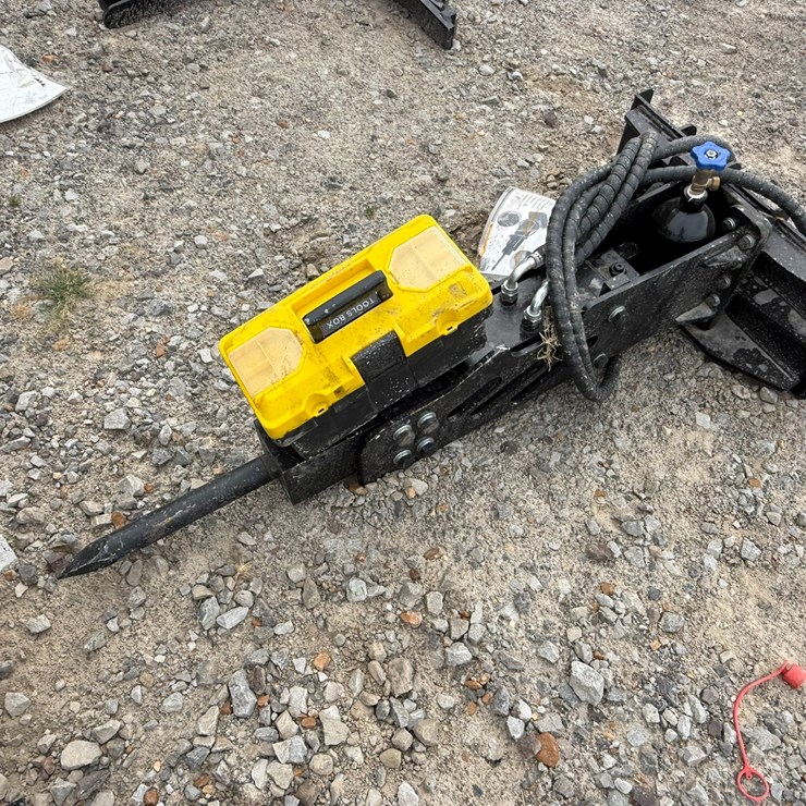 #230 • #27018 • Unused GIYI GY-P45 Mini Skid Steer Breaker PSC452507149