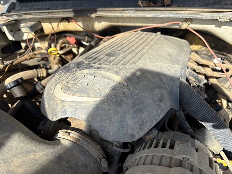 2002-chevrolet-1500-image-22