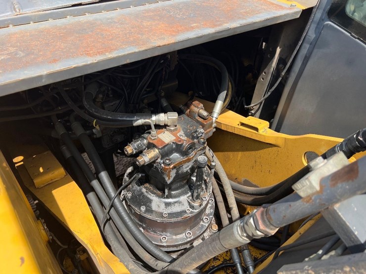 2008-deere-270d-lc-image-33