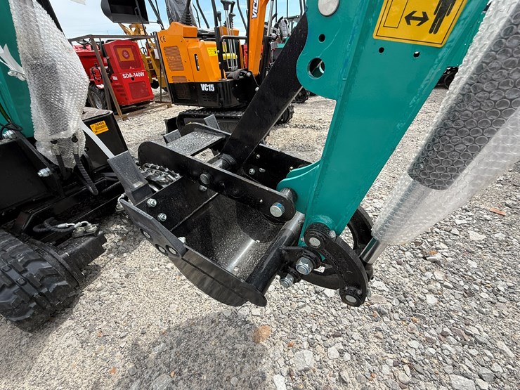 #220-•-#26486-•-unused-cfg-qh12r-mini-excavator-qh12r202507060556-image-14