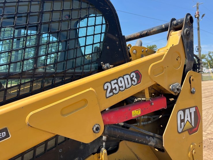2022-caterpillar-259d3-image-19
