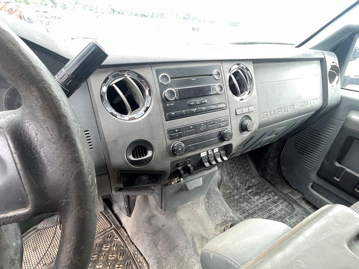 2011-ford-f350-image-22