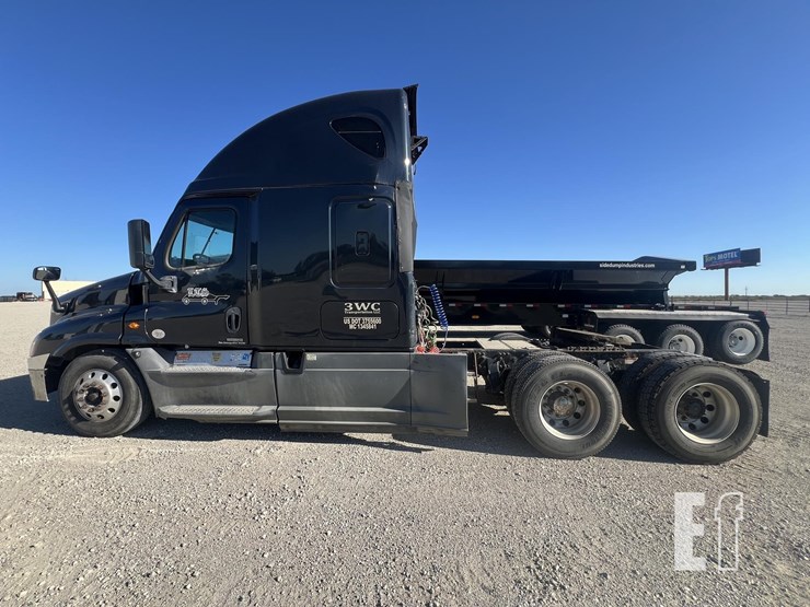 2018-freightliner-cascadia-125-image-11