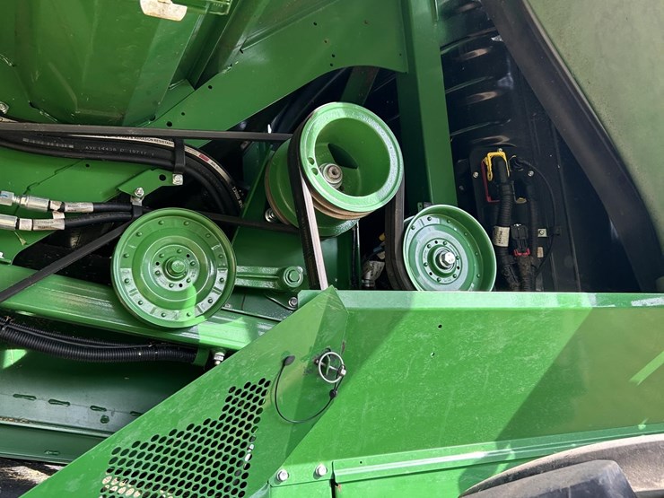 2021-john-deere-s790-image-75