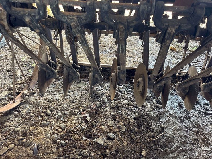 superior-7ft-grain-drill-image-42
