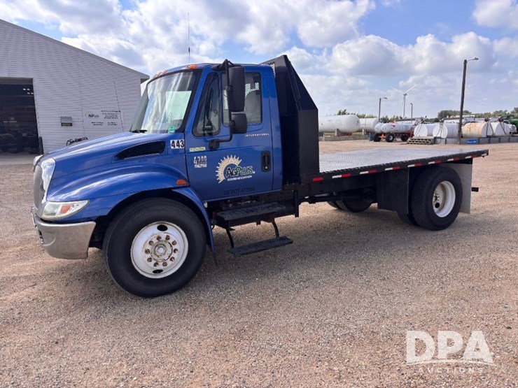 2006-international-durastar-4300-image-13