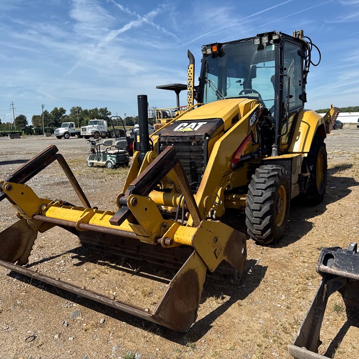 #160 • #27079 • Caterpillar F20F-2 4x4 Backhoe Loader
