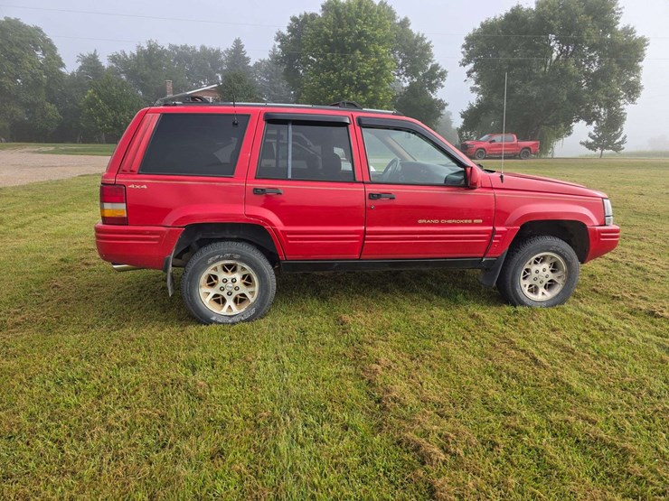 1996-jeep-grand-cherokee-limited-image-9