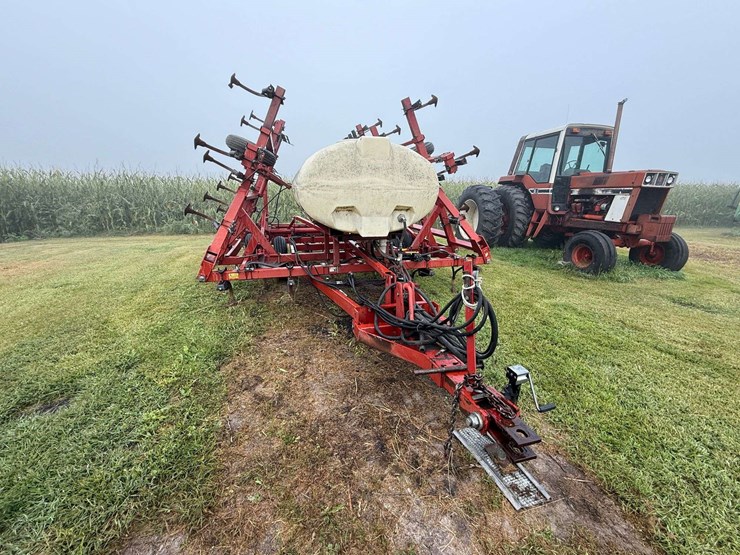 case-ih-4800-image-4