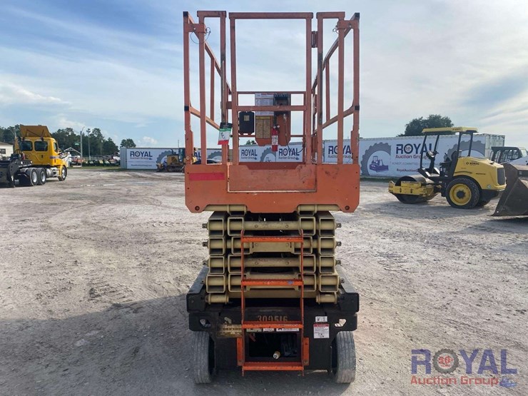 2018-jlg-4045r-image-15