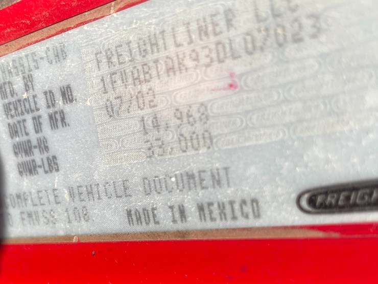 #2113-•-2003-freightliner-f170-cab-and-chassis-(has-mn-title)-image-23