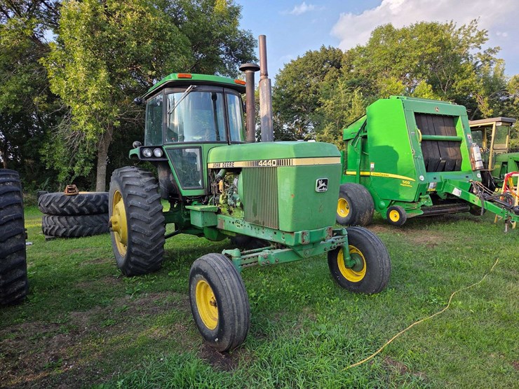 1981-john-deere-4440-image-18
