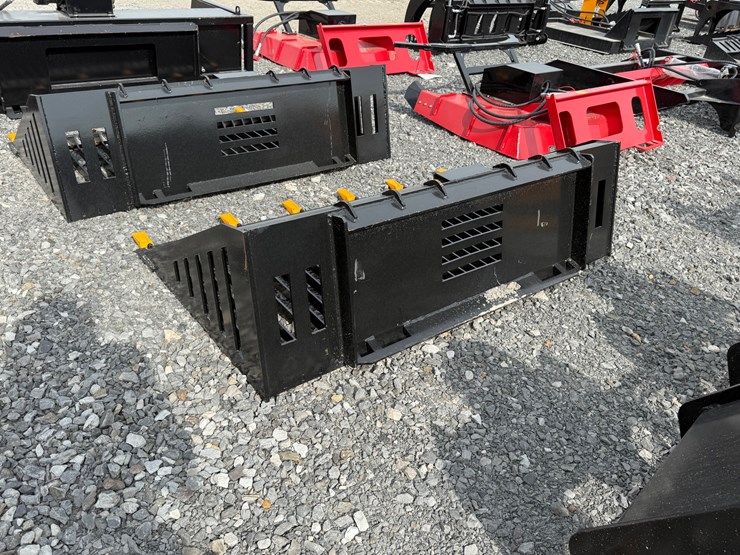#2000-•-#26342-•-unused-giyi-66"-skid-steer-rock-bucket-cysd2507108-image-4