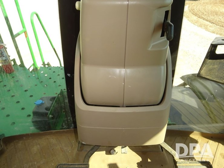 2019-john-deere-f4365-image-147