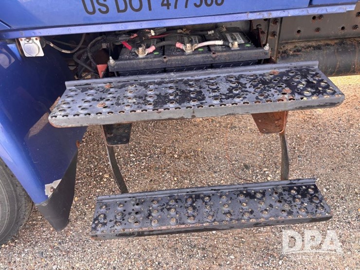 2006-international-durastar-4300-image-21