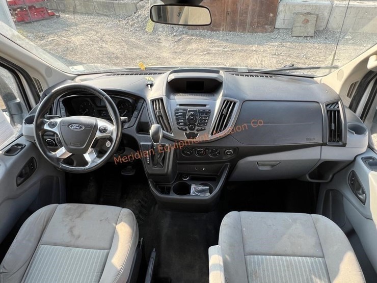 2016-ford-transit-image-29