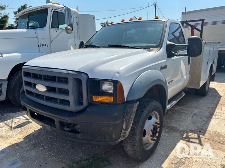 2006-ford-f450-xl-image-29