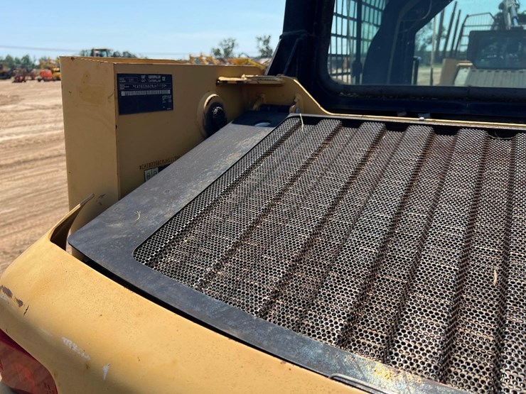 2008-caterpillar-226b2-image-17