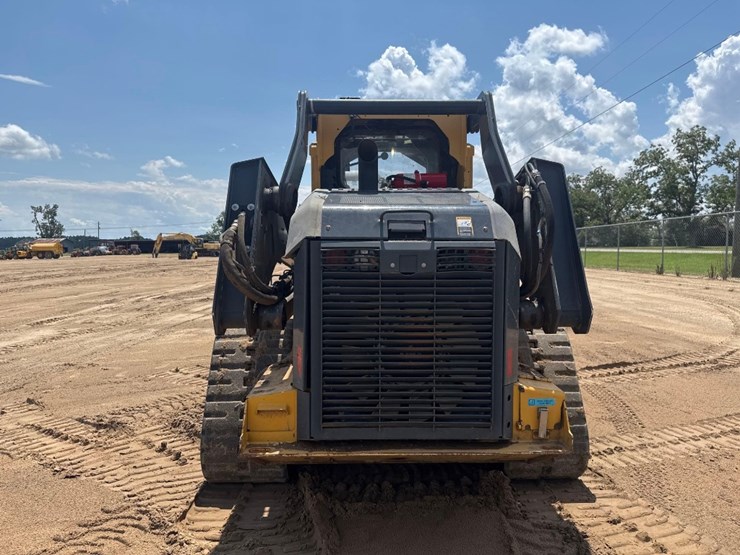 2020-deere-331g-image-7