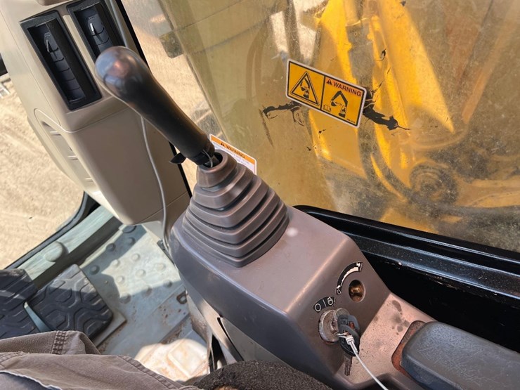 2005-caterpillar-321c-lcr-image-36