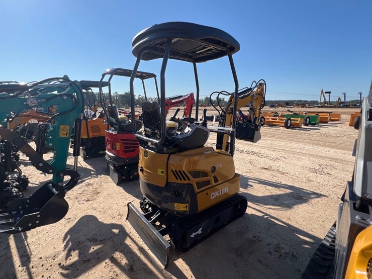 unused-cfg-industrial-qk18r-excavator-image-3