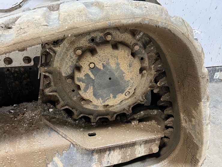 2021-bobcat-t770-image-15