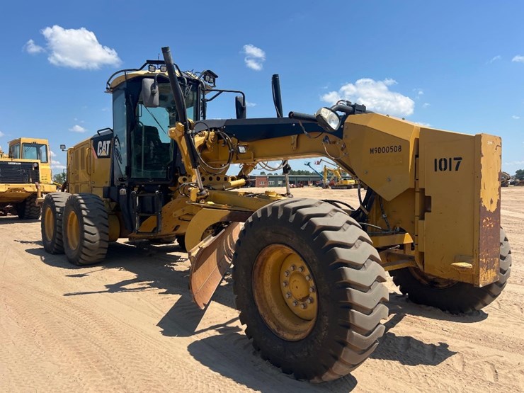 2011-caterpillar-140m2-image-6