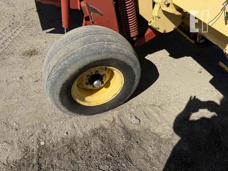 new-holland-1475-image-8