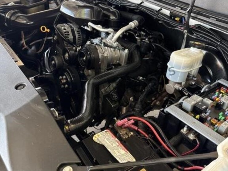 2012-chevrolet-silverado-1500-image-13