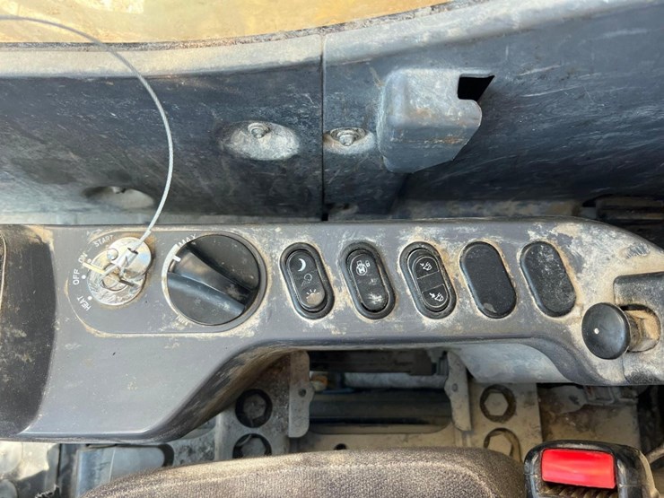 2023-komatsu-pc360-lc-11-image-40