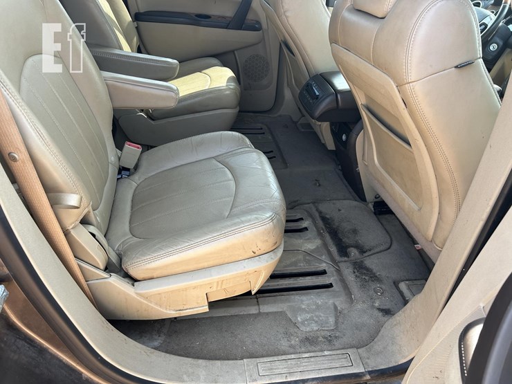 2011-buick-enclave-image-26