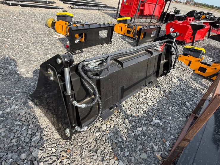 #2000-•-#26266-•-unused-giyi-72"-skid-steer-bucket-fkhd722507243-image-4