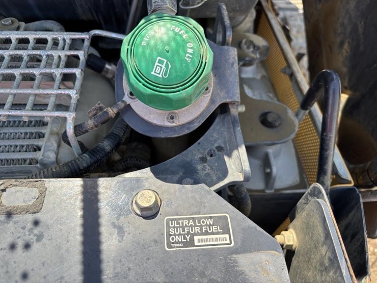 2019-deere-333g-image-36