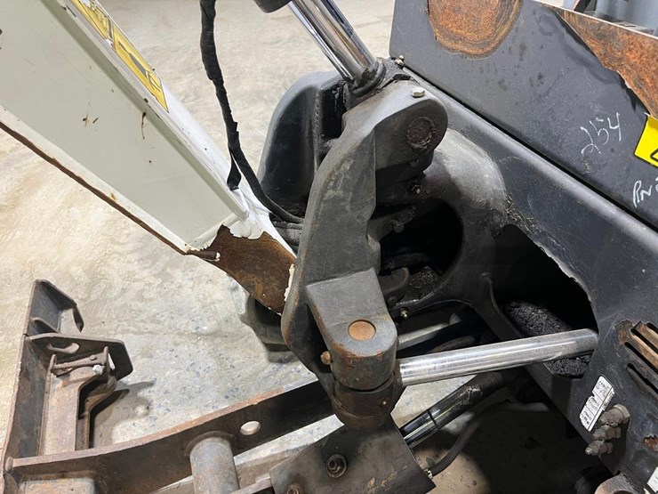 2018-bobcat-e20-image-15