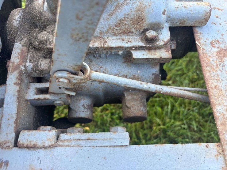 gibson-aeh-garden-tractor-image-39