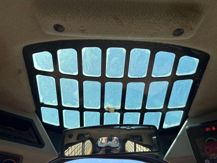 2018-caterpillar-299d2-image-27