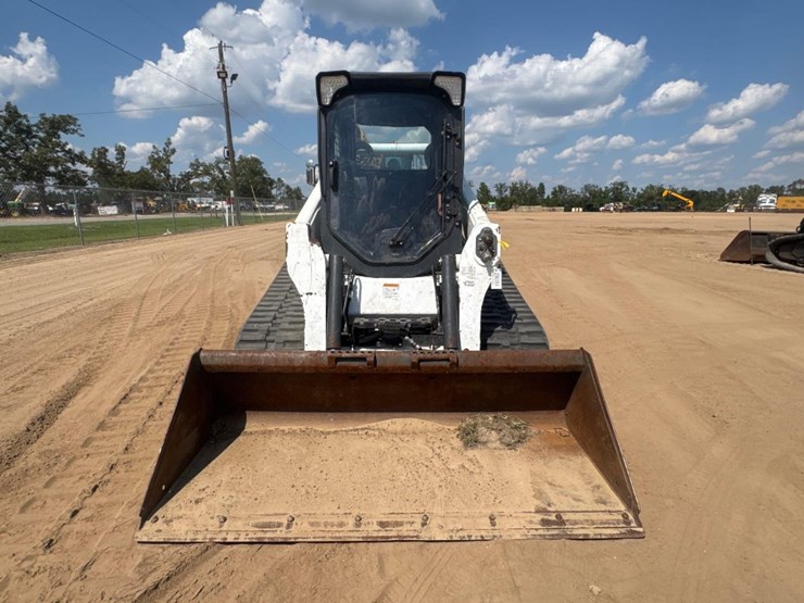 2021-bobcat-t770-image-3