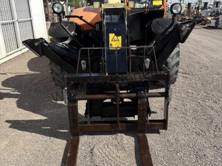 2015-jlg-4014ps-image-3