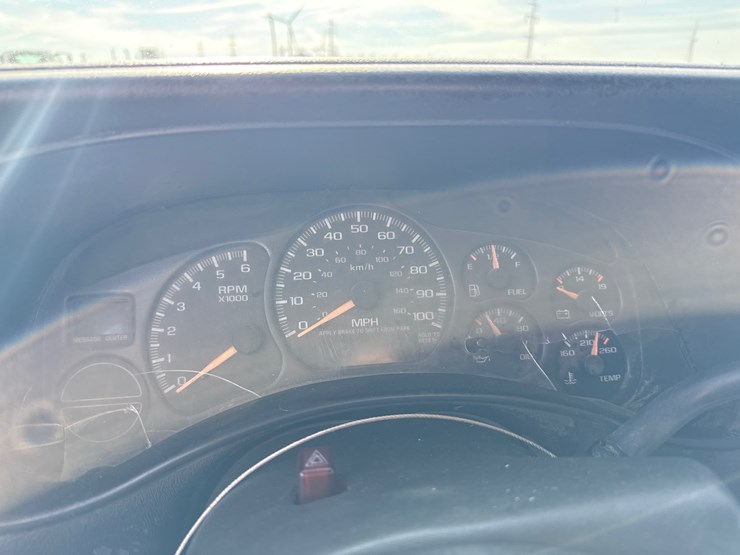 2002-chevrolet-1500-image-37