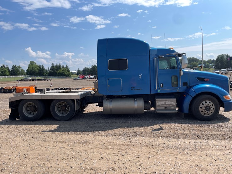 #2108-•-2012-peterbilt-truck-tractor-(has-mn-title-in-delay)-image-4