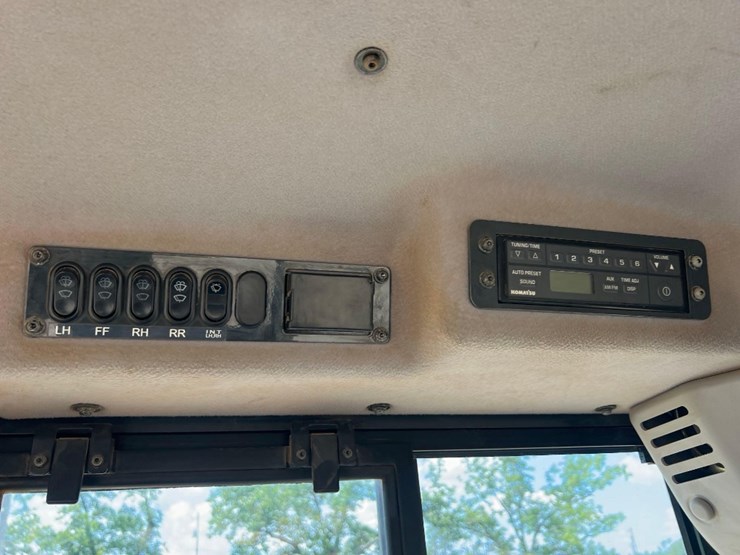 2016-komatsu-d61pxi-23-image-39
