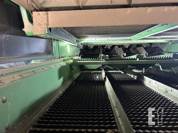 2024-john-deere-s790-image-38