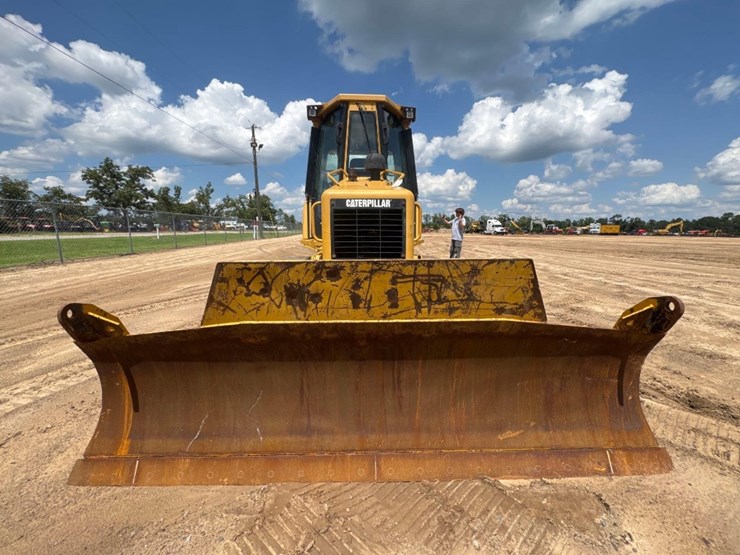 2005-caterpillar-d3g-lgp-image-3
