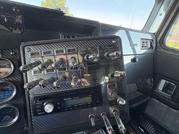 1999-kenworth-w900l-image-13
